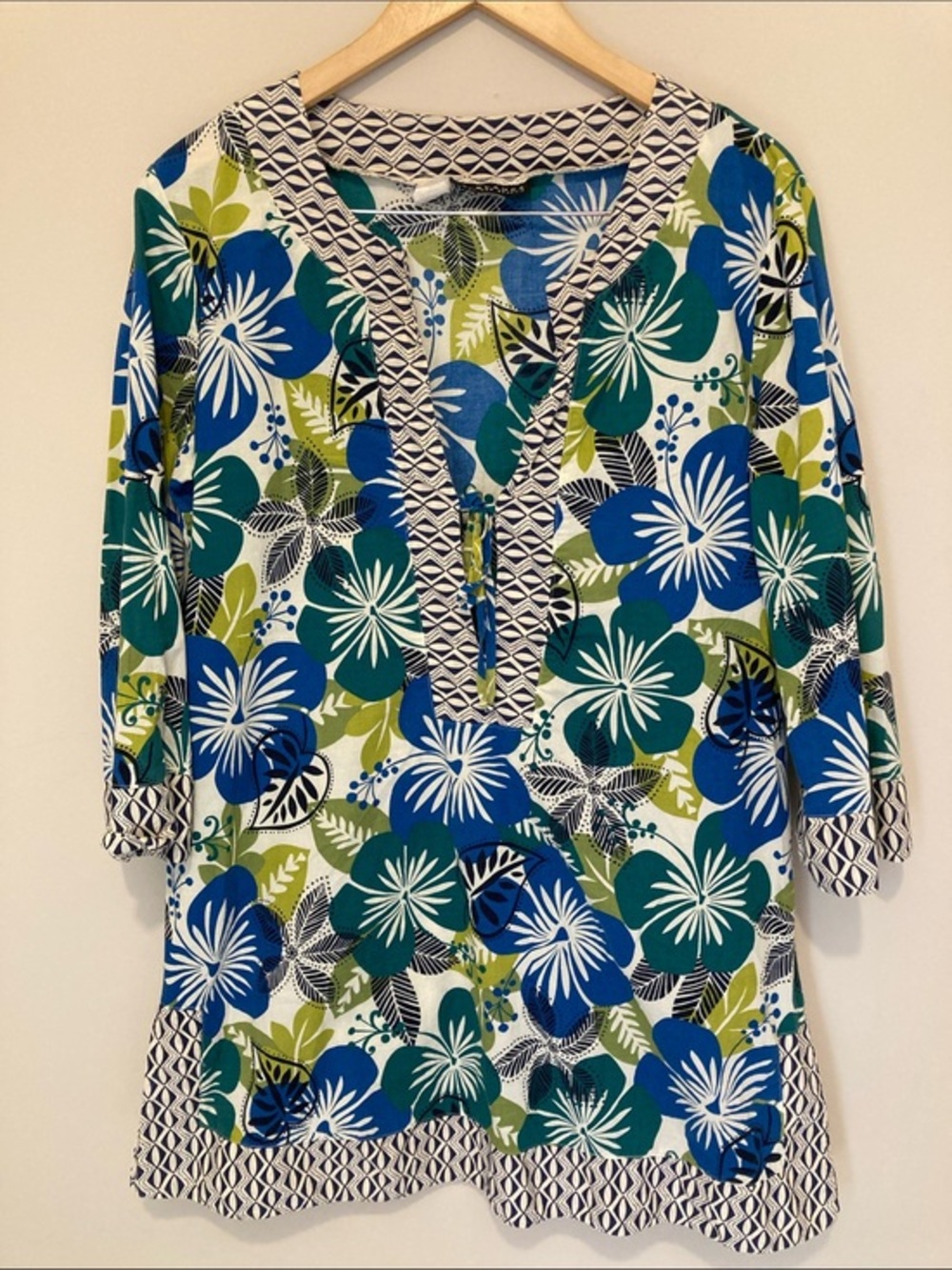 La Blanca by Rod Beattie Women's Blue & Green Floral Tunic Top Sz L